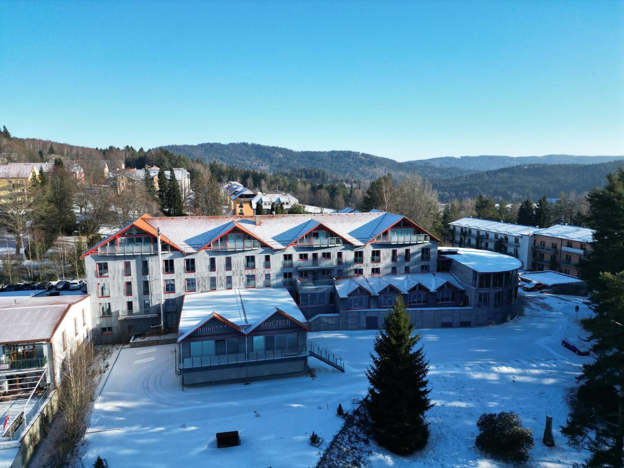 Hotel Bouczech Липно-над-Влтавой Экстерьер фото